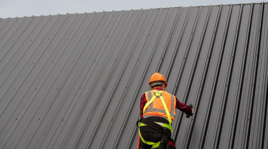 Professional metal roof installation services in Melvin, IL